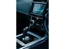 Jaguar XE D180 R-Dynamic S