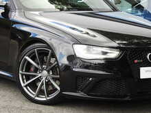 Audi RS4 Avant FSI V8