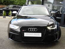 Audi RS4 Avant FSI V8