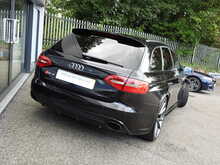 Audi RS4 Avant FSI V8