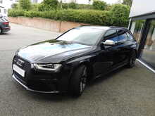 Audi RS4 Avant FSI V8