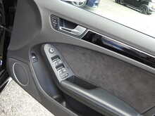 Audi RS4 Avant FSI V8