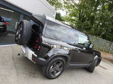 Land Rover Defender 90 P300 SE