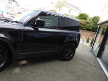 Land Rover Defender 90 P300 SE
