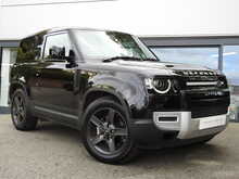 Land Rover Defender 90 P300 SE