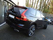 Volvo XC60 B5 MHEV R-Design Pro