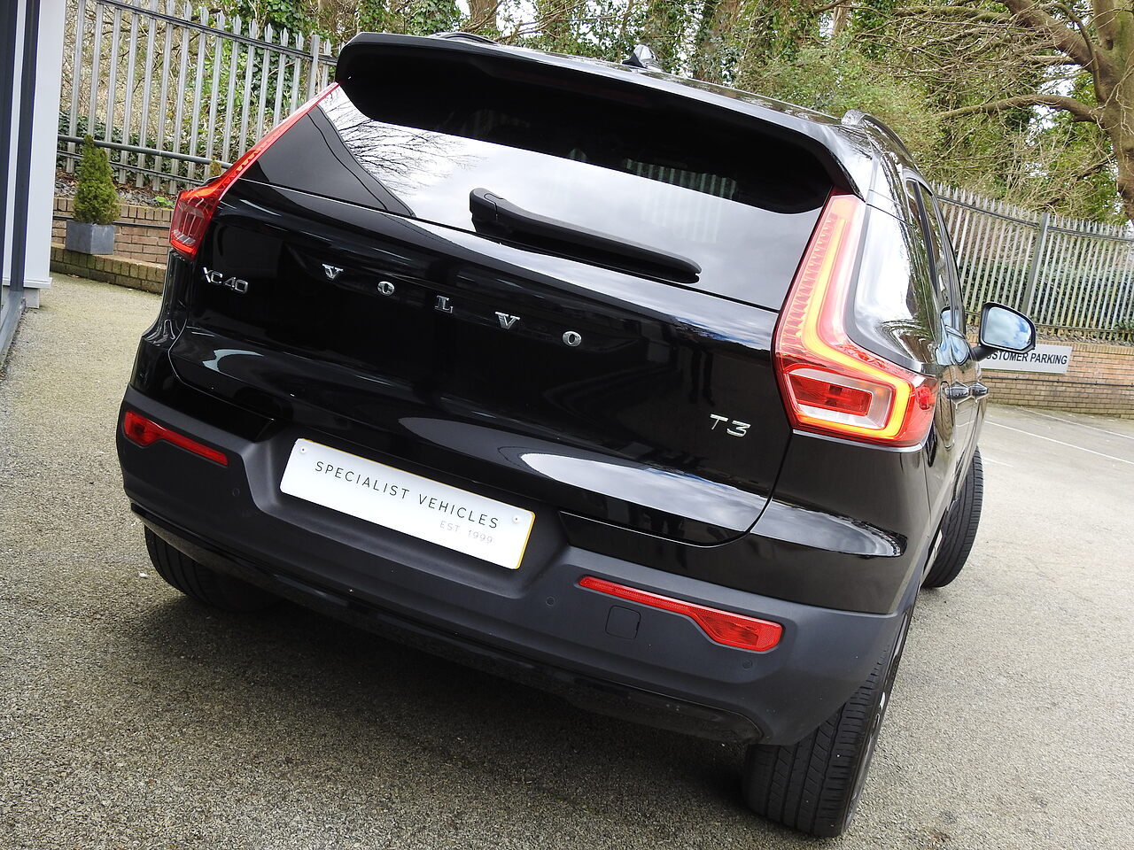 Xc40 R Design T3 Used 2021 Volvo XC40 T3 R-Design For Sale in Devon (U13445 ...