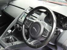 Jaguar E-PACE D180 R-Dynamic S