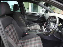 Volkswagen Golf TSI BlueMotion Tech GTI