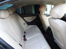 BMW 3 Series 320i SE