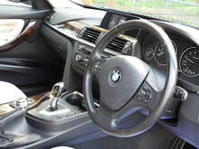 BMW 3 Series 320i SE