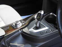 BMW 3 Series 320i SE