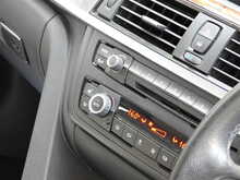 BMW 3 Series 320i SE