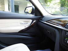 BMW 3 Series 320i SE