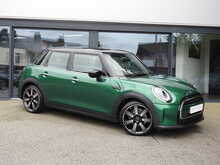 MINI Hatch Cooper Exclusive