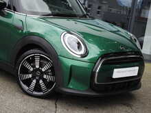 MINI Hatch Cooper Exclusive