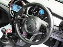 MINI Hatch Cooper Exclusive