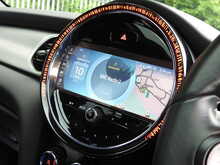 MINI Hatch Cooper Exclusive