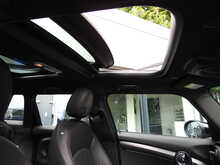 MINI Hatch Cooper Exclusive