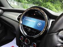 MINI Hatch Cooper Exclusive