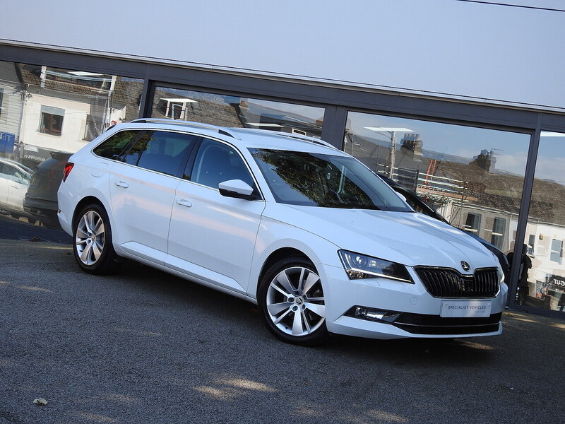 Skoda Superb, 2.0 TSI SE L Executive Estate 5dr Petrol DSG Euro 6 (s/s) (220 ps)