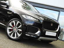 Jaguar F-PACE V6 S