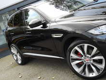 Jaguar F-PACE V6 S