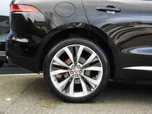 Jaguar F-PACE V6 S
