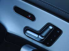 Mercedes-Benz CLA CLA180h MHEV AMG Line