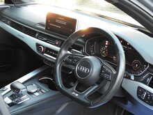 Audi A4 TDI V6 S line Quattro