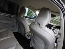 Volvo V90 D4 Momentum Plus