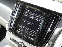 Volvo V90 D4 Momentum Plus