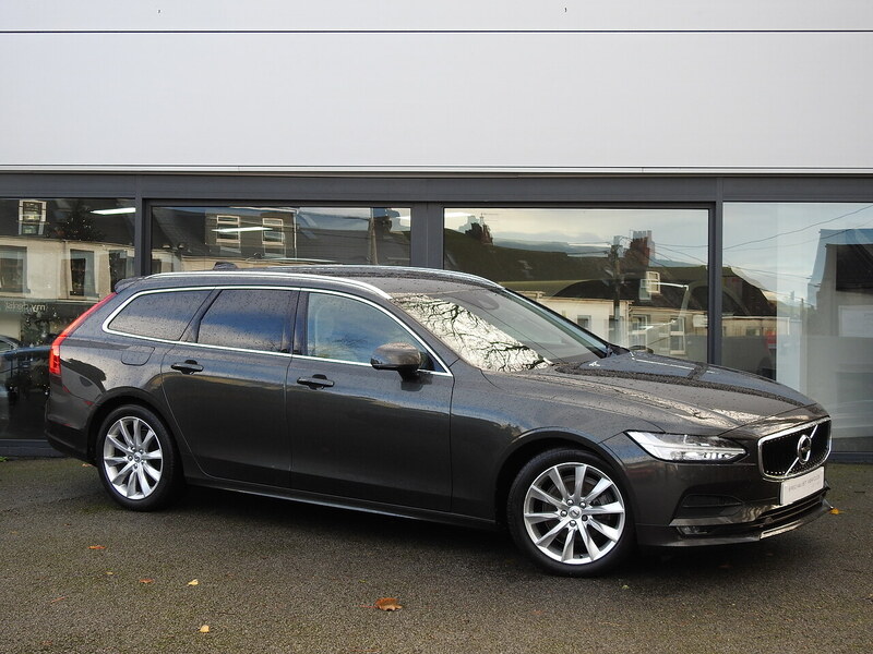 Volvo V90, 2.0 D4 Momentum Plus Estate 5dr Diesel Auto Euro 6 (s/s) (190 ps)