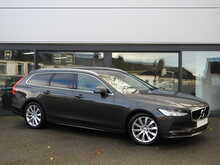 Volvo V90 D4 Momentum Plus