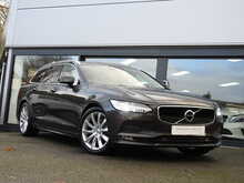 Volvo V90 D4 Momentum Plus
