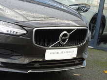 Volvo V90 D4 Momentum Plus