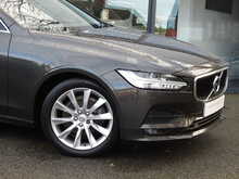 Volvo V90 D4 Momentum Plus
