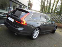 Volvo V90 D4 Momentum Plus