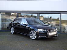 Audi S4 Avant TFSI V6 Quattro