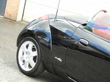 Ford Streetka Red
