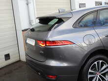 Jaguar F-PACE P250i R-Sport