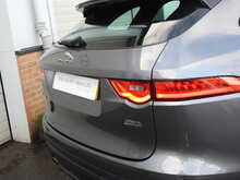 Jaguar F-PACE P250i R-Sport