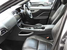 Jaguar F-PACE P250i R-Sport