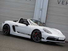 Porsche 718 Boxster T S