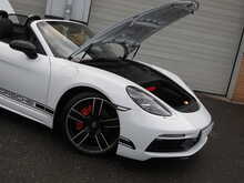 Porsche 718 Boxster T S