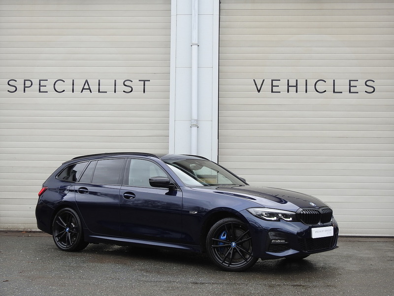 BMW 3 Series, 2.0 330e 12kWh M Sport Pro Edition Touring 5dr Petrol Plug-in Hybrid Auto xDrive Euro 6 (s/s) (292 ps)