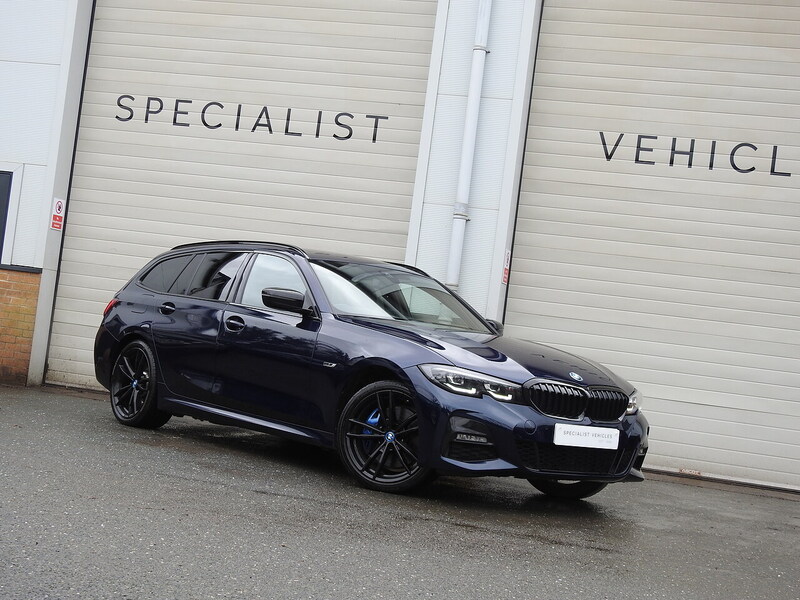 BMW 3 Series, 2.0 330e 12kWh M Sport Pro Edition Touring 5dr Petrol Plug-in Hybrid Auto xDrive Euro 6 (s/s) (292 ps)