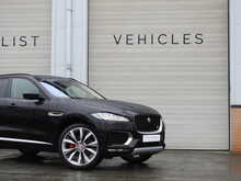 Jaguar F-PACE V6 S