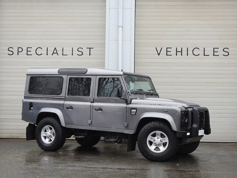 Land Rover Defender 110, 2.4 TDCi XS Station Wagon 5dr Diesel Manual 4WD MWB Euro 4 (122 bhp)