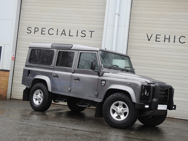 Land Rover Defender 110, 2.4 TDCi XS Station Wagon 5dr Diesel Manual 4WD MWB Euro 4 (122 bhp)